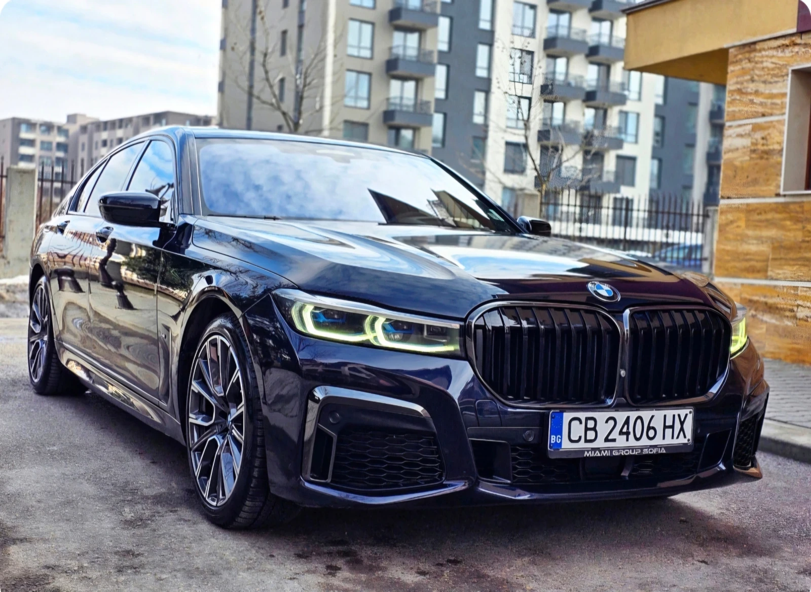BMW 750 M-sport - изображение 2