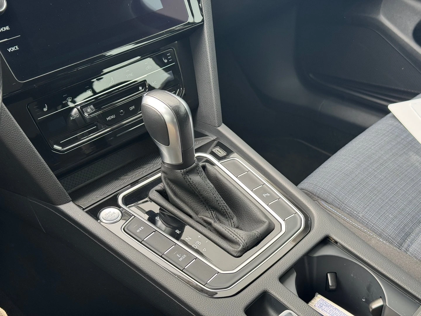 VW Passat VW Passat Var GTE Plug-In-Hybrid 1.4 TSI | Mobile.bg   16