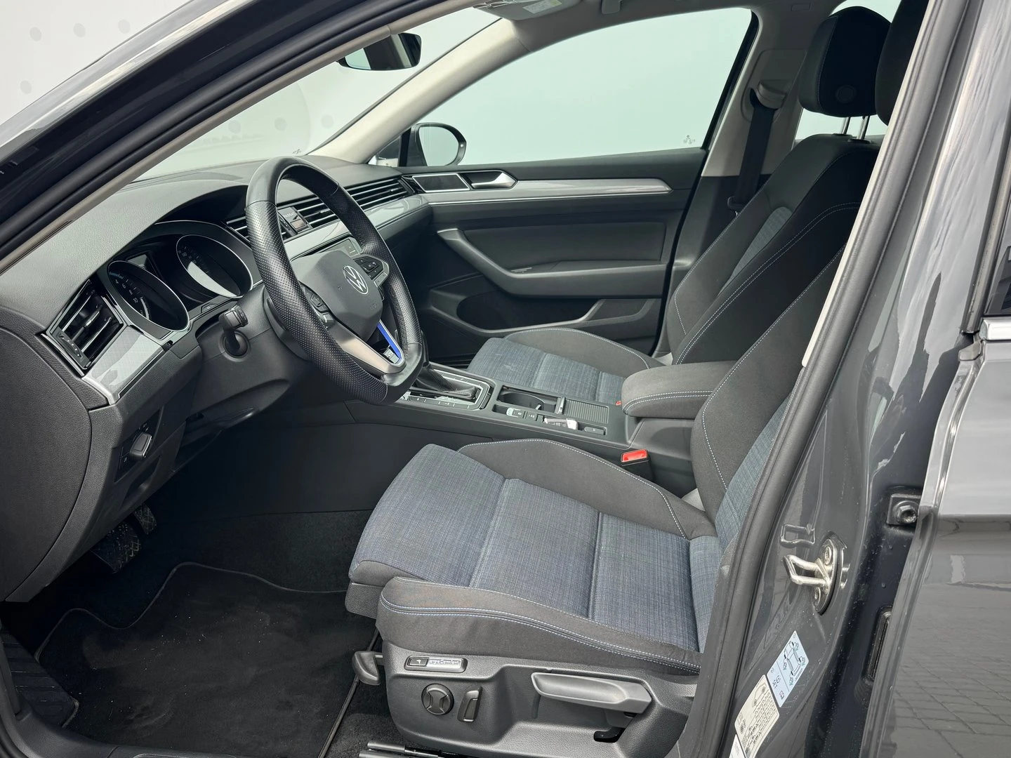 VW Passat VW Passat Var GTE Plug-In-Hybrid 1.4 TSI | Mobile.bg   6