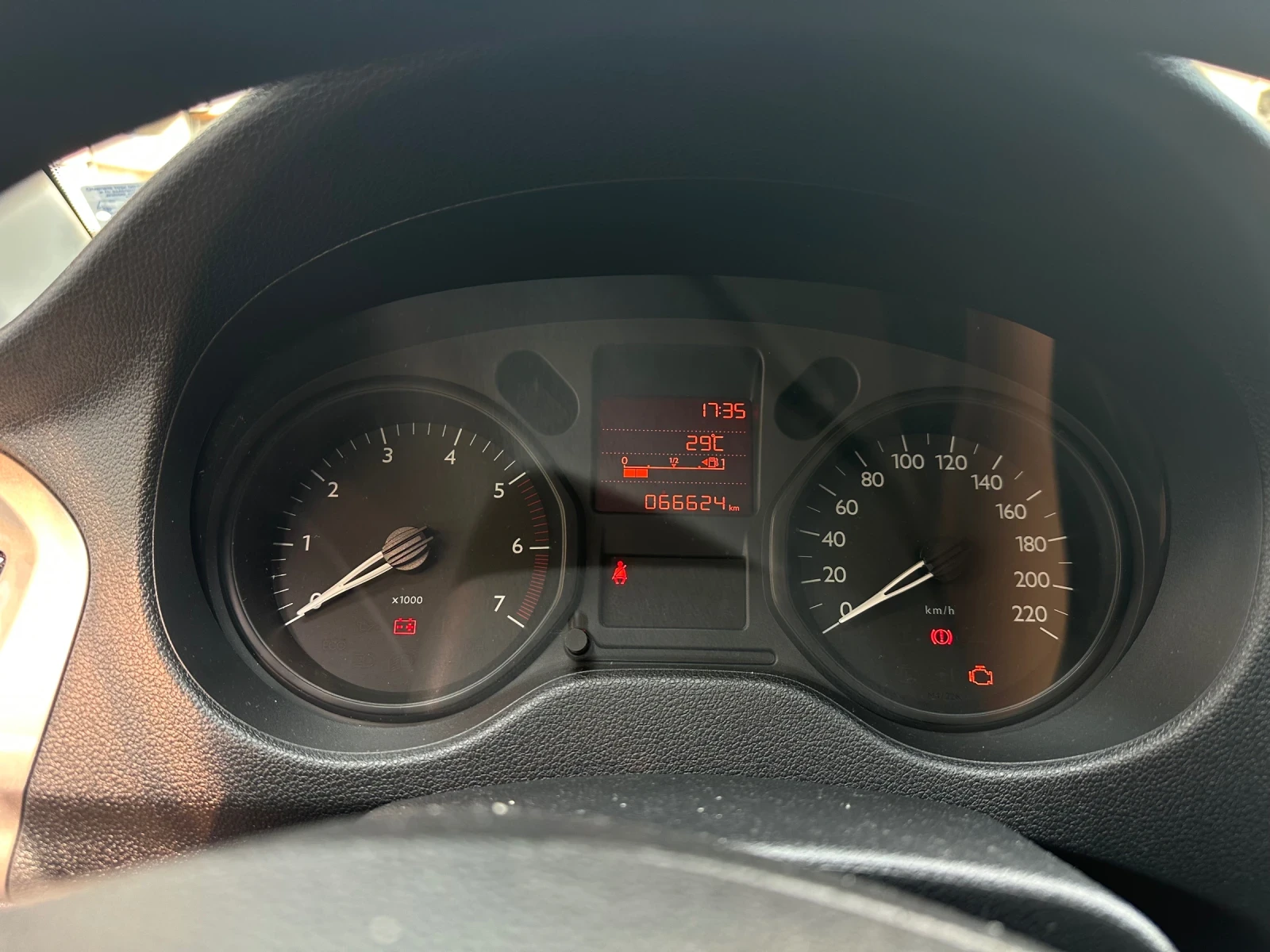 Citroen C-Elysee  - изображение 8
