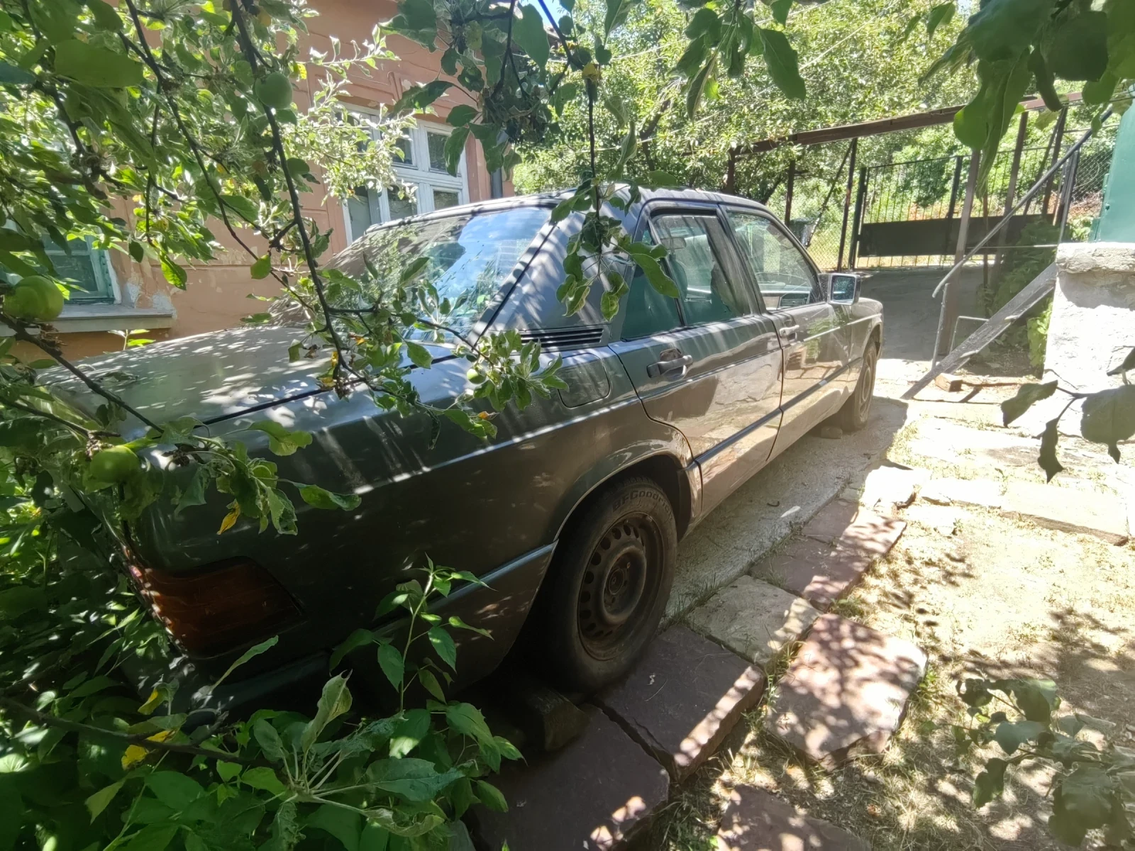 Mercedes-Benz 190 2.0 DIESEL  5 СКОРОСТИ - изображение 4