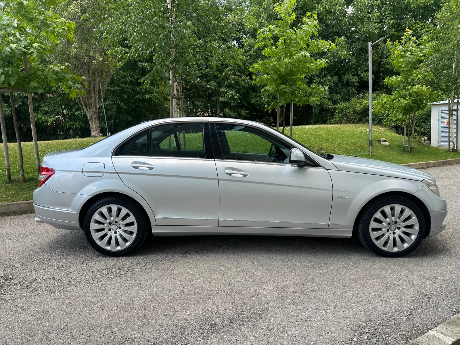 Mercedes-Benz C 320 АВТОМАТИК / РЕГИСТРИРАН - изображение 8