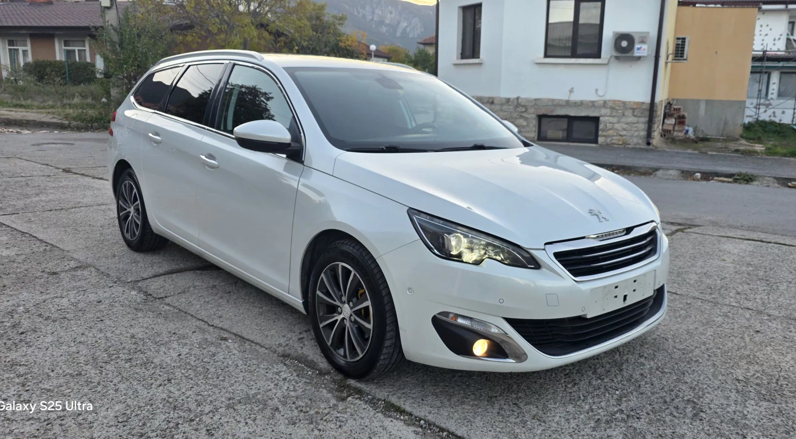 Peugeot 308 1.6 $ BlueHDI $ LED $ Navi $ | Mobile.bg — изображение 2