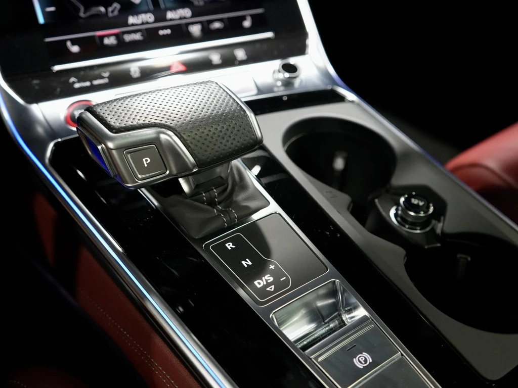 Audi S6 2.9 V6 Quattro / Bang & Olufsen / HUD / 360 | Mobile.bg   13