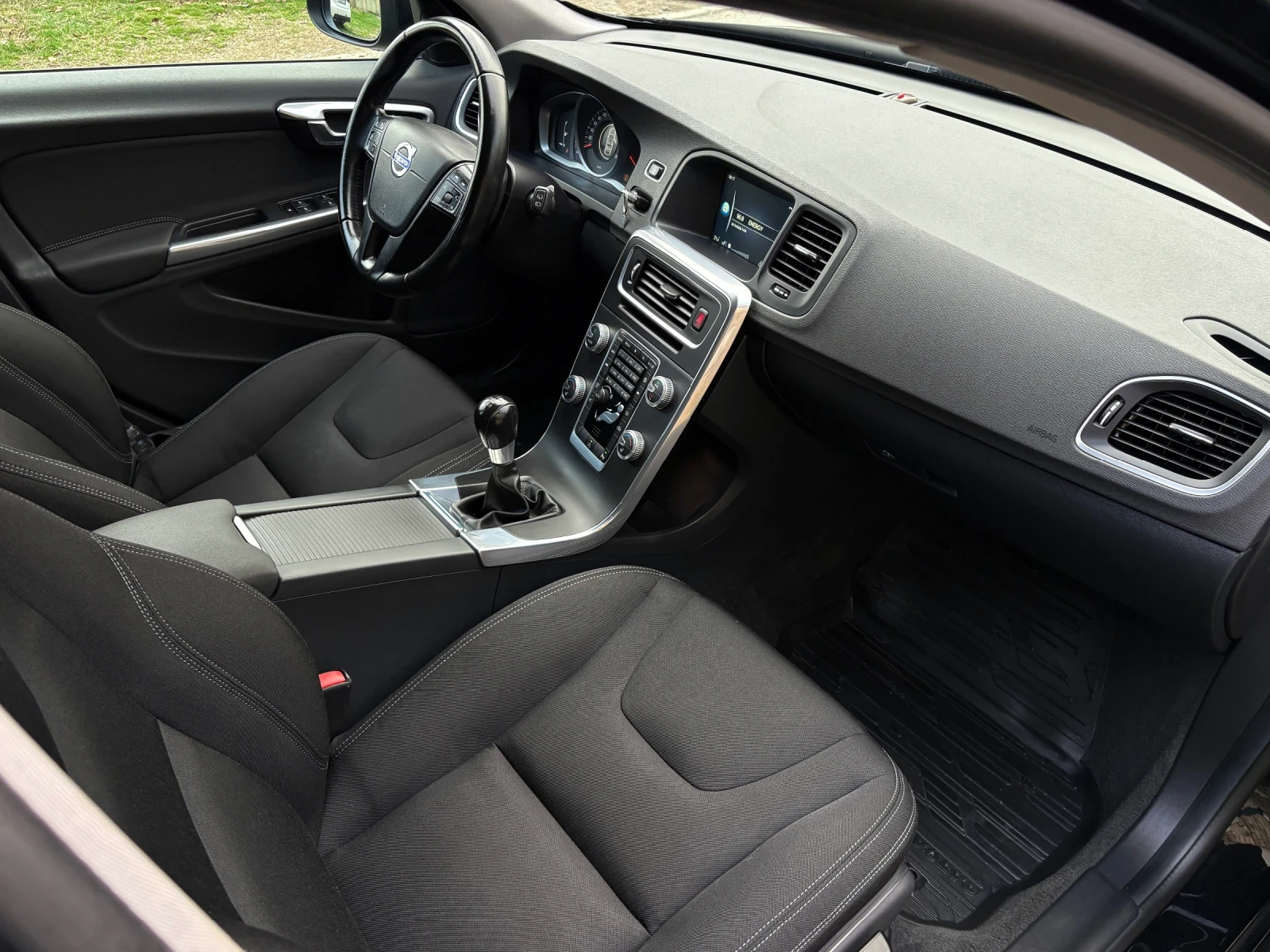 Volvo V60 2.0D3 ФЕЙСЛИФТ* КСЕНОН* 223 000км*  - изображение 8