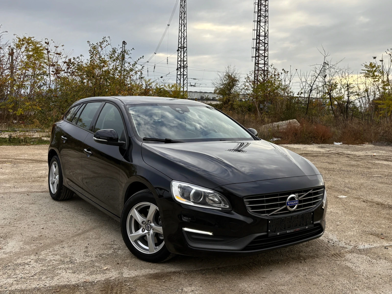 Volvo V60 2.0D3 ФЕЙСЛИФТ* КСЕНОН* 223 000км*  - изображение 2