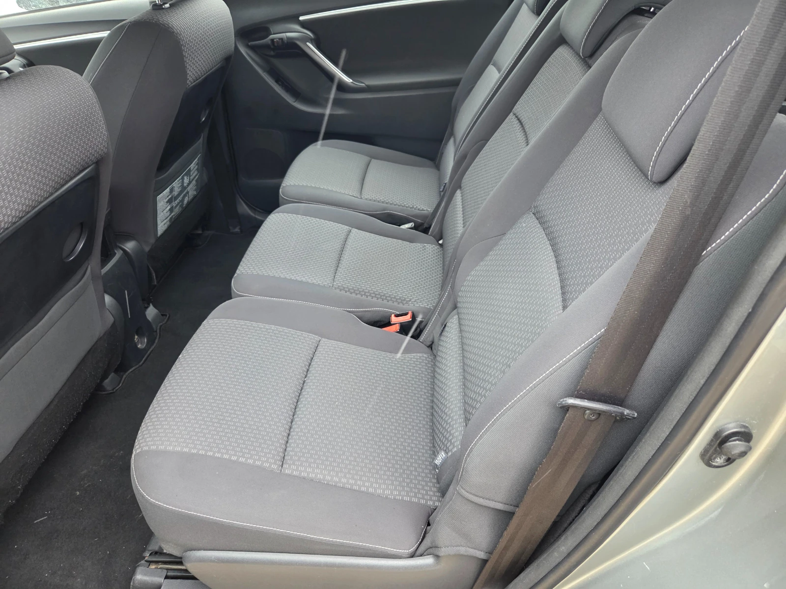 Toyota Verso 1.8 147k.c Sol Facelift Швейцария - изображение 7