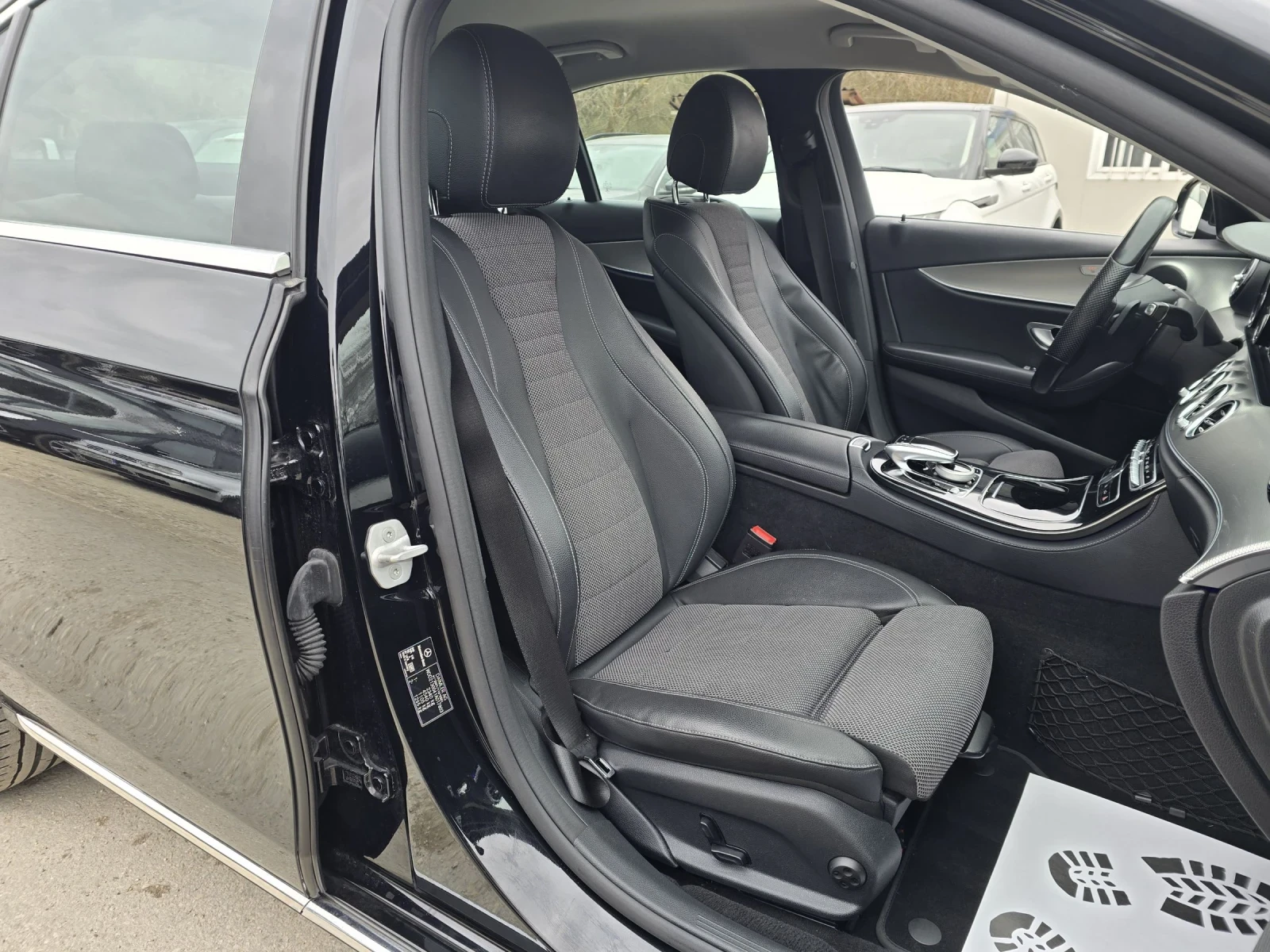 Mercedes-Benz E 220 D 194к.с Business Sport, снимка 12 - Автомобили и джипове - 53912471