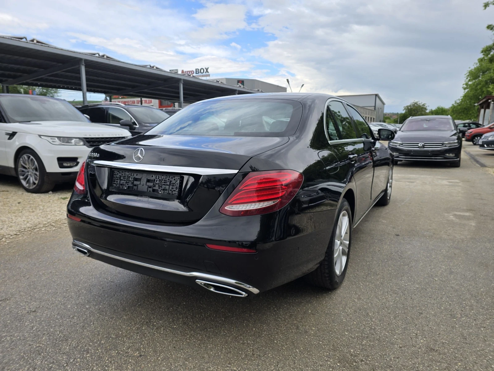 Mercedes-Benz E 220 D 194к.с Business Sport, снимка 4 - Автомобили и джипове - 53912471