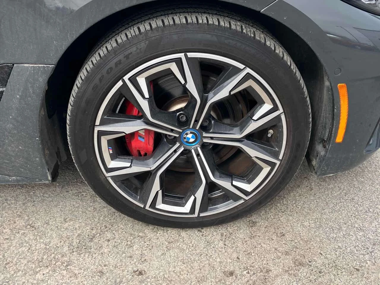 BMW i4 M50 xDrive/ШИБИДАХ/ДИСТРОНИК/360 КАМЕРИ, снимка 6 - Автомобили и джипове - 54230233