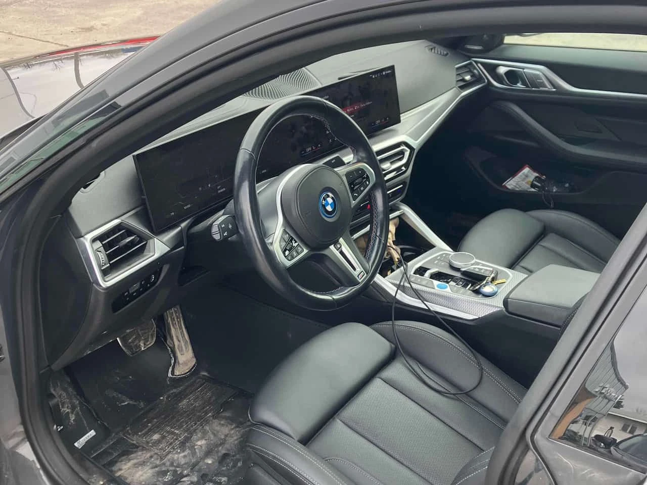 BMW i4 M50 xDrive/ШИБИДАХ/ДИСТРОНИК/360 КАМЕРИ, снимка 7 - Автомобили и джипове - 54230233