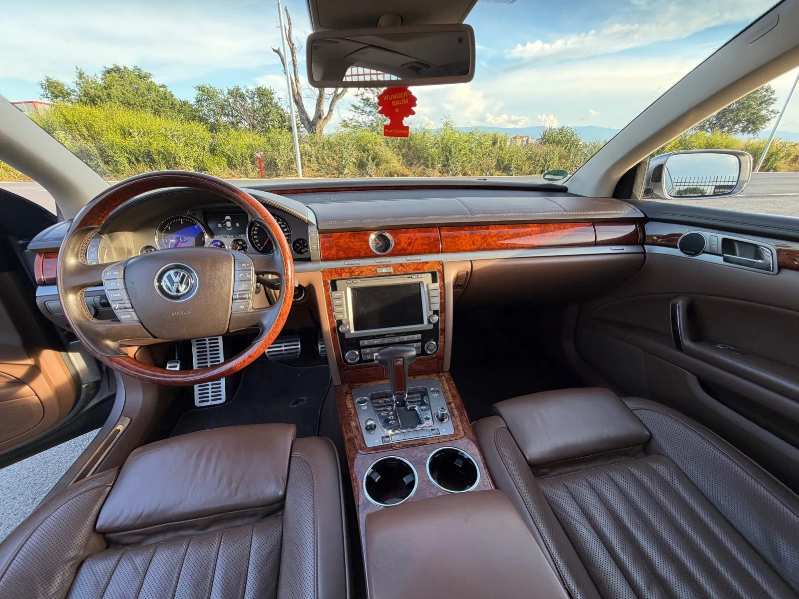 VW Phaeton 3.0d 240к.с. Exclusive / Автомат / Клима / ЛИЗИНГ, снимка 8 - Автомобили и джипове - 54858482