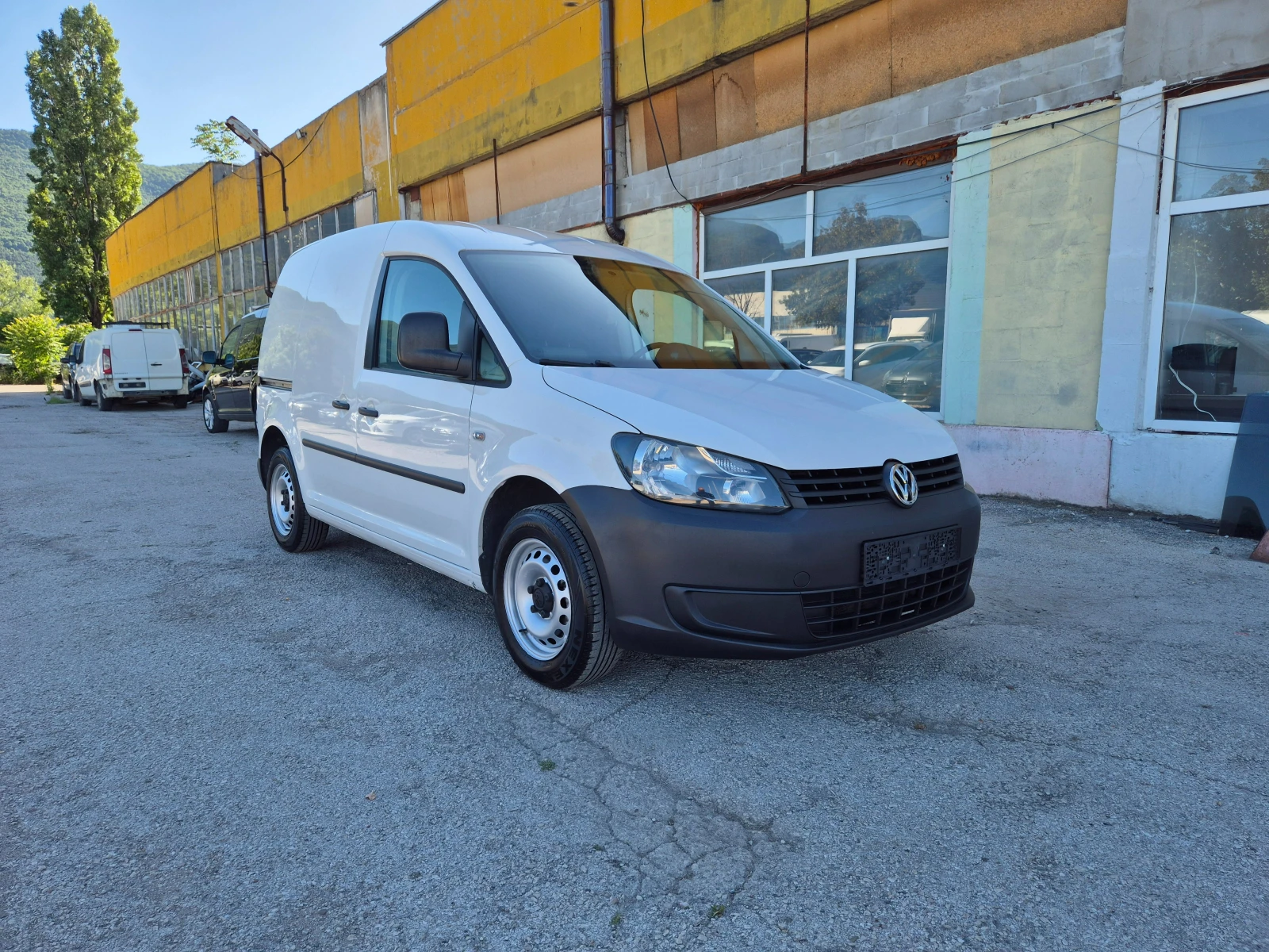 VW Caddy 1.2 TURBO GAS ITALY NAVI, снимка 16 - Автомобили и джипове - 54904253