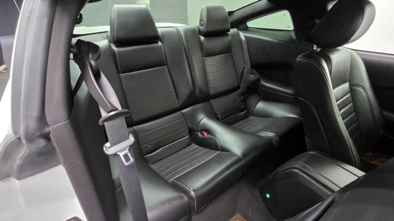 Ford Mustang Coupe 3.7 V6 | Exhaust Tuned, снимка 11 - Автомобили и джипове - 54914610