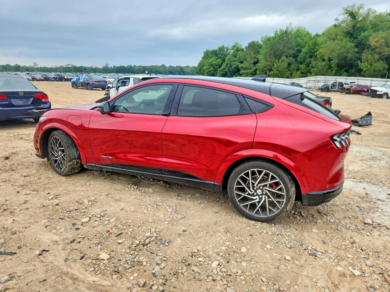 Ford Mustang Mach-E GT* AWD* ПОДГРЕВ* КАМЕРА* KEYLESS* , снимка 4 - Автомобили и джипове - 55012484