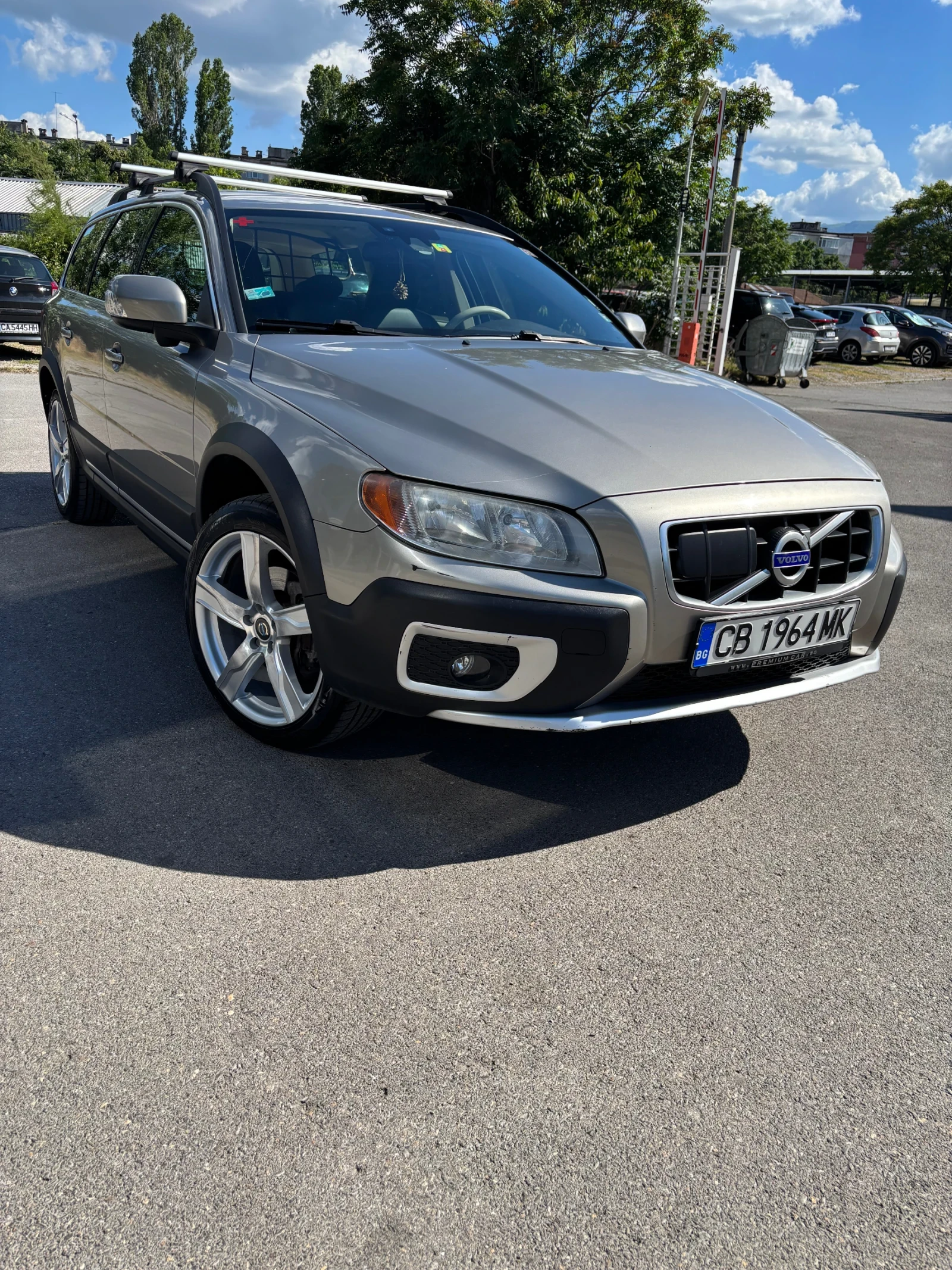 Volvo Xc70 D5, снимка 2 - Автомобили и джипове - 55409337