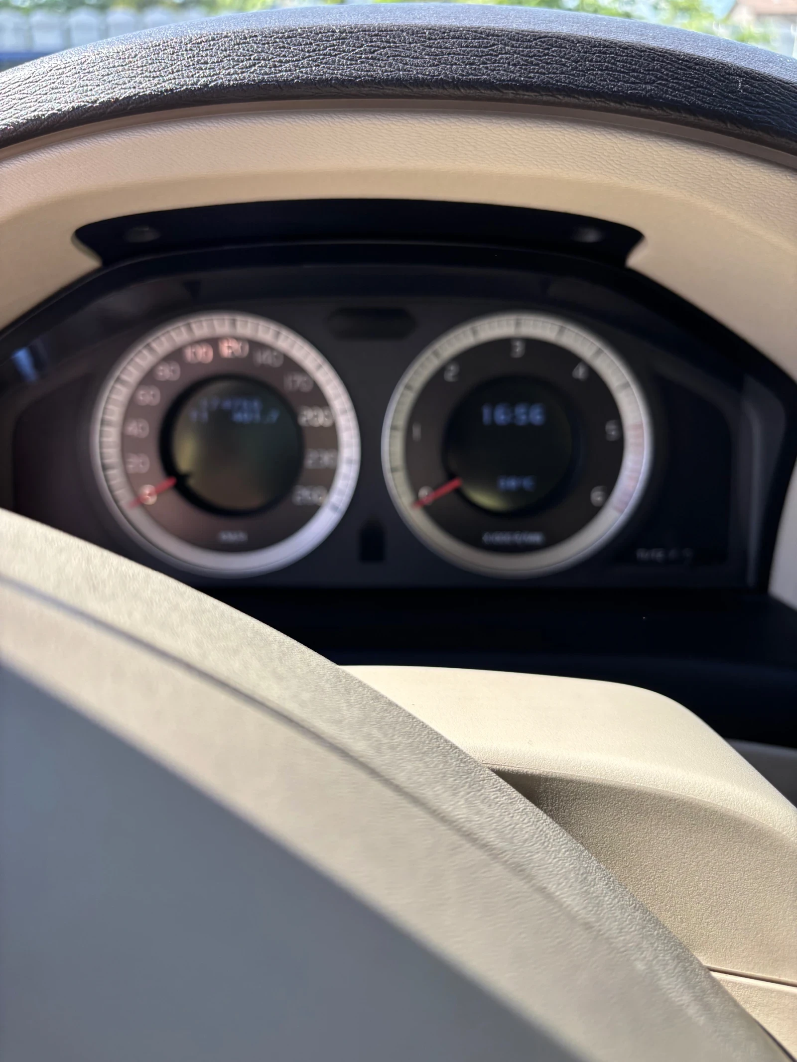 Volvo Xc70 D5, снимка 7 - Автомобили и джипове - 55409337