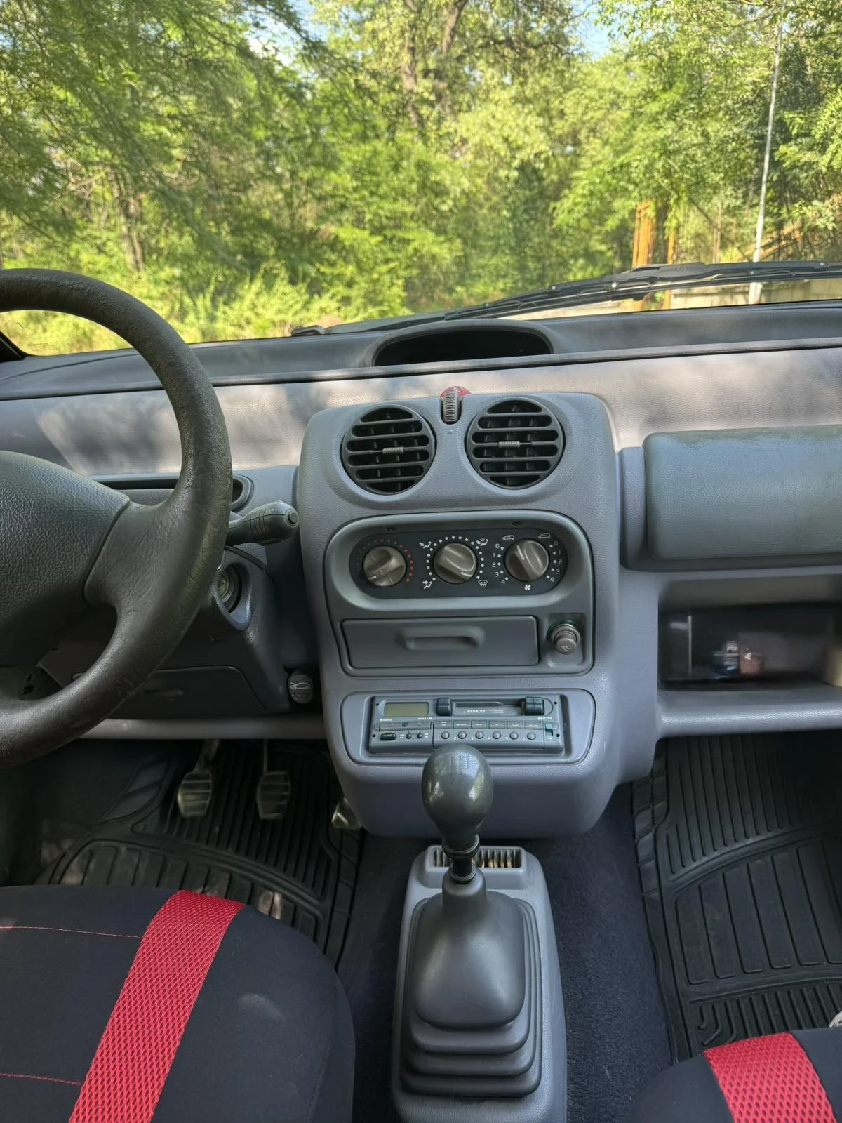 Renault Twingo, снимка 10 - Автомобили и джипове - 55752817