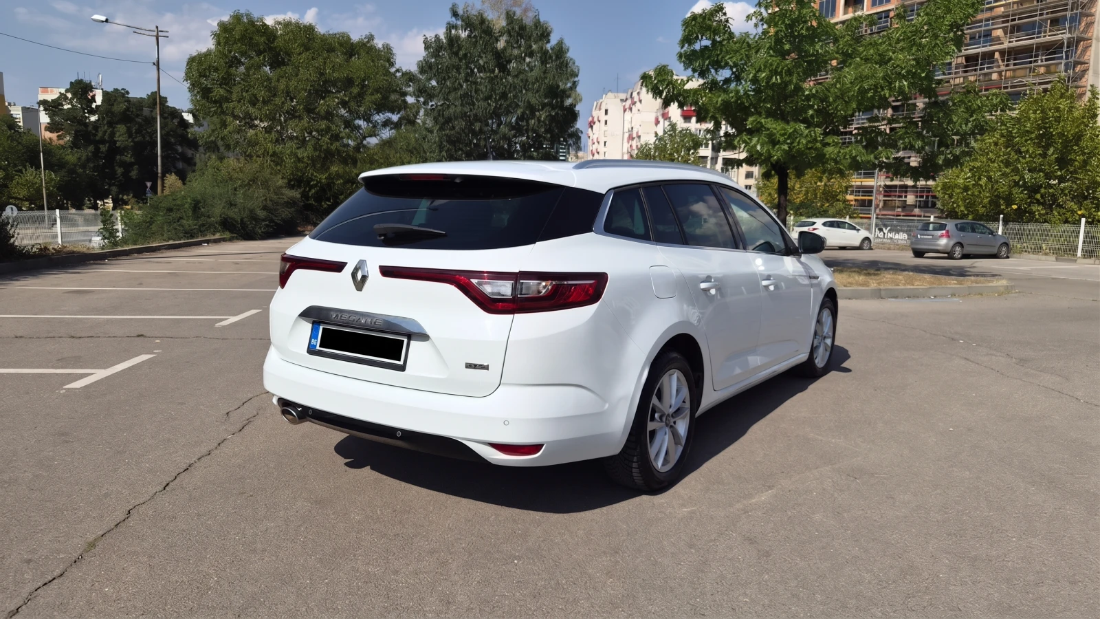 Renault Megane IV Grandtour 1.5 dCi, снимка 3 - Автомобили и джипове - 55777023
