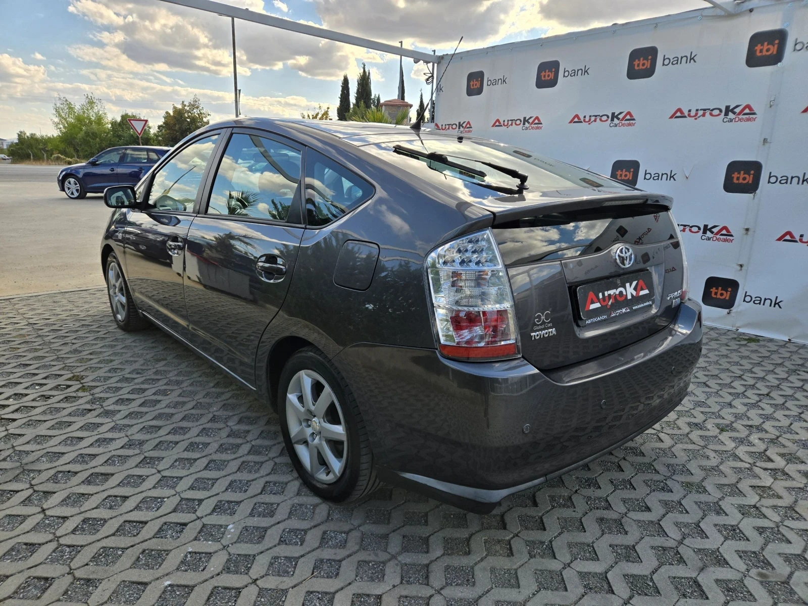 Toyota Prius 1.5Hybrid-113кс= АВТОМАТ= KEYLESS= FACE, снимка 5 - Автомобили и джипове - 56247363