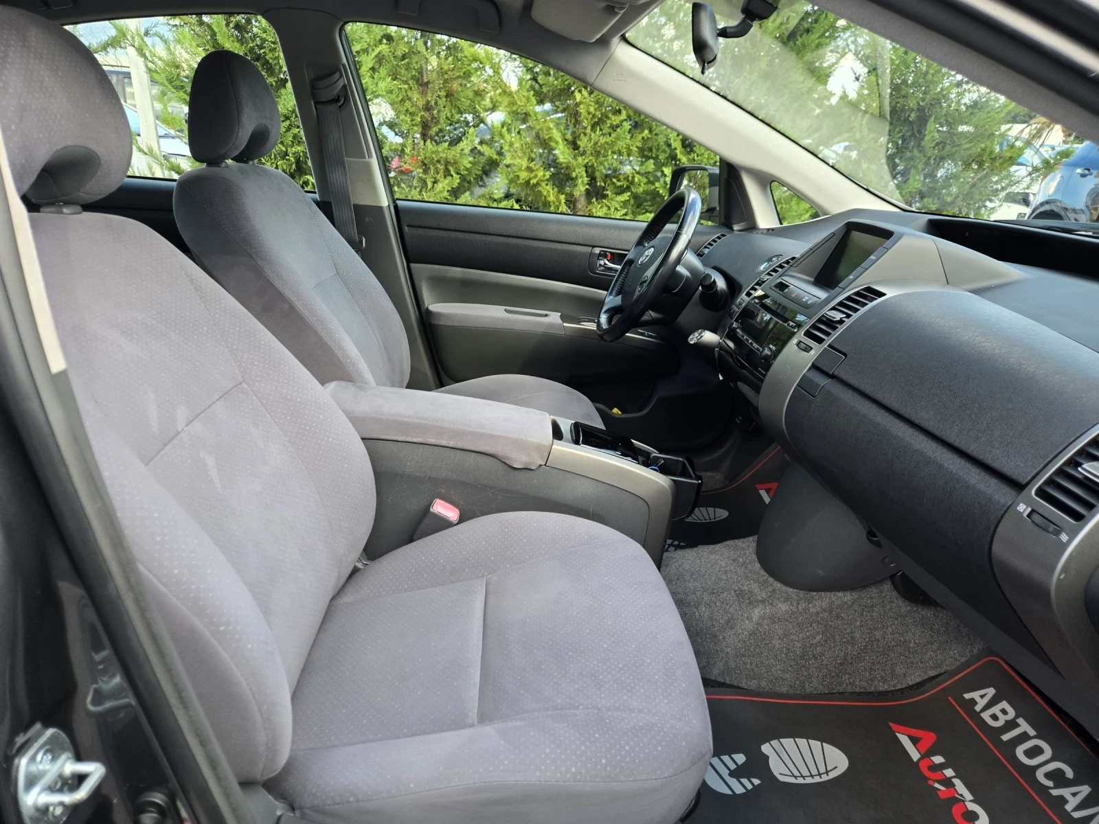Toyota Prius 1.5Hybrid-113кс= АВТОМАТ= KEYLESS= FACE, снимка 15 - Автомобили и джипове - 56247363