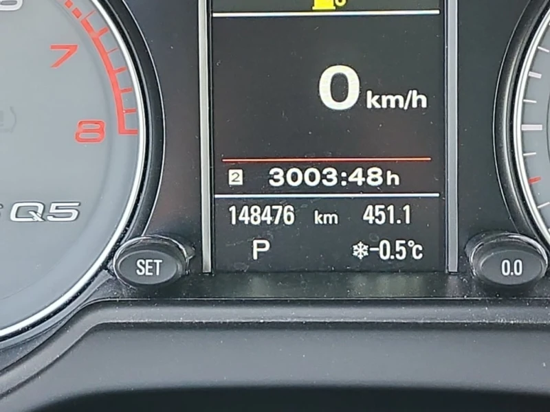 Audi SQ5 * TECHNIK * CARFAX * , снимка 9 - Автомобили и джипове - 52862402