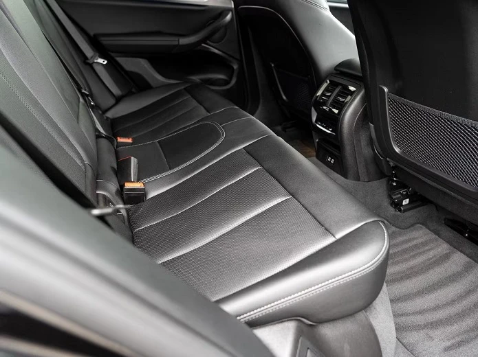 BMW X4 30i xDrive = M-Sport = Shadow Line Гаранция, снимка 13 - Автомобили и джипове - 54885057