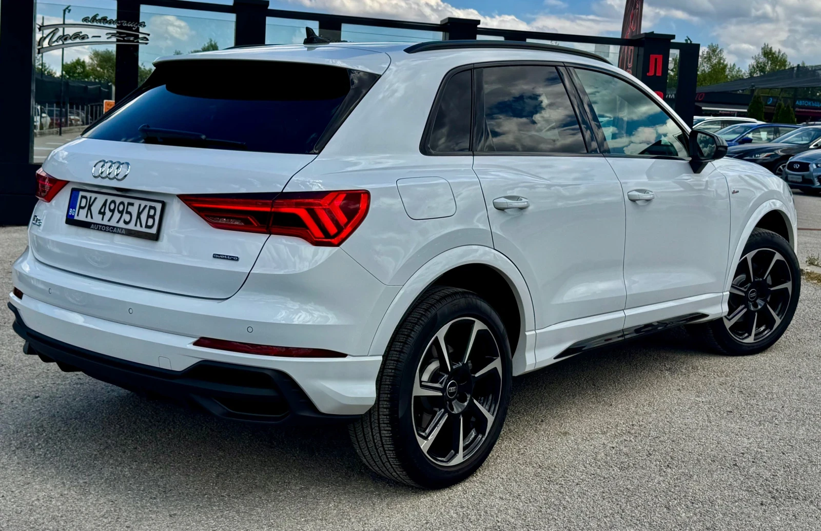Audi Q3 S Line / 4500km - изображение 4
