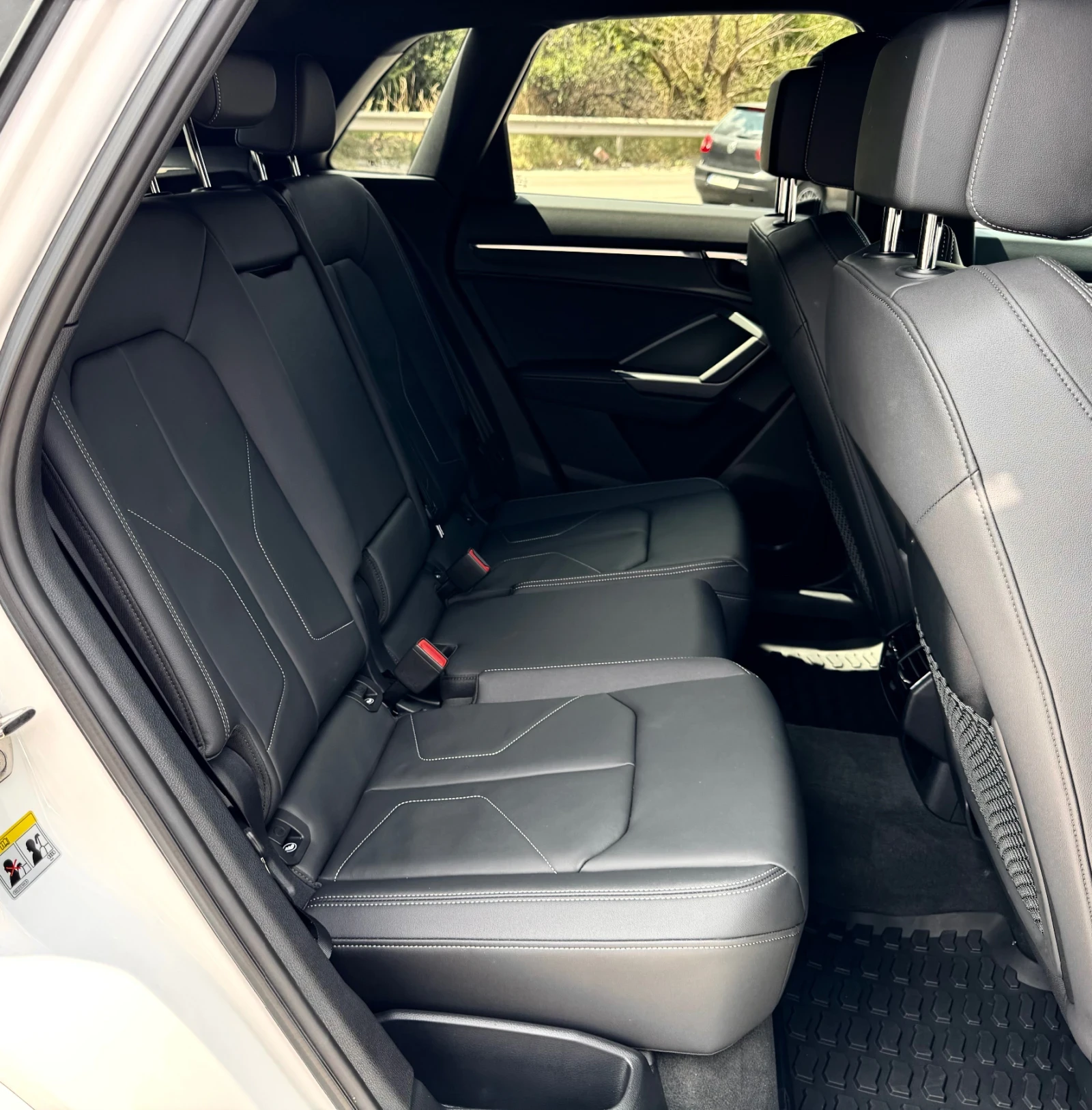 Audi Q3 S Line / 4500km | Mobile.bg   11