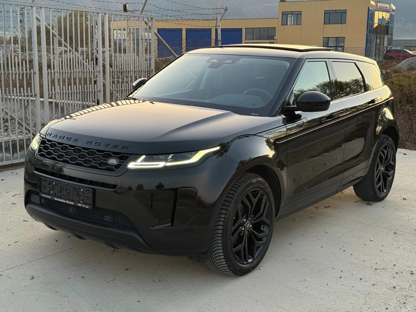 Land Rover Range Rover Evoque 2.0Si4 AWD/Hybrid/118000км/Навигация/Камера/Лизинг - изображение 8
