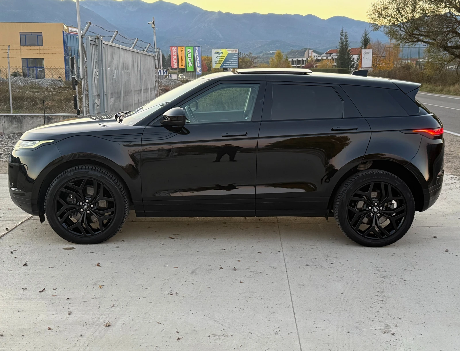 Land Rover Range Rover Evoque 2.0Si4 AWD/Hybrid/118000км/Навигация/Камера/Лизинг - изображение 7