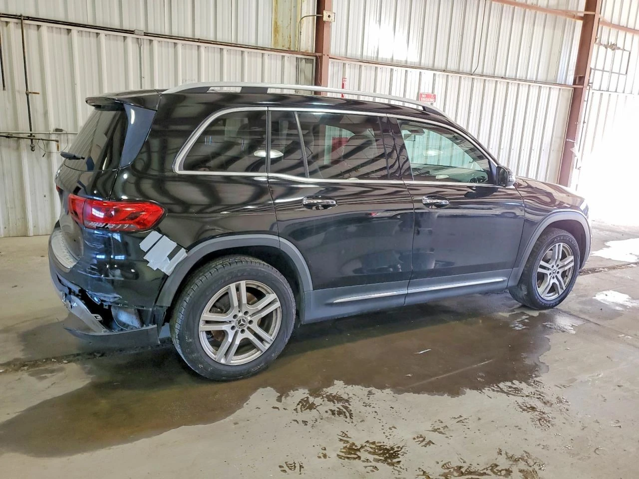 Mercedes-Benz GLB ДИСТРОНИК* ДИГИТАЛ* ПОДГРЕВИ* БЕЖАВА КОЖА*  - изображение 3