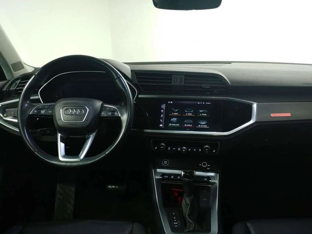 Audi Q3 * PROGRESSIV QUATTRO TOIT PANO| CRAPLAY| CAMERA * , снимка 9 - Автомобили и джипове - 53875644