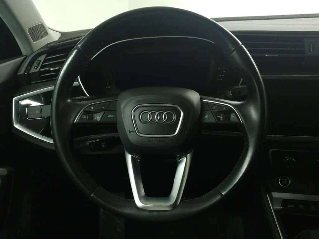 Audi Q3 * PROGRESSIV QUATTRO TOIT PANO| CRAPLAY| CAMERA * , снимка 10 - Автомобили и джипове - 53875644