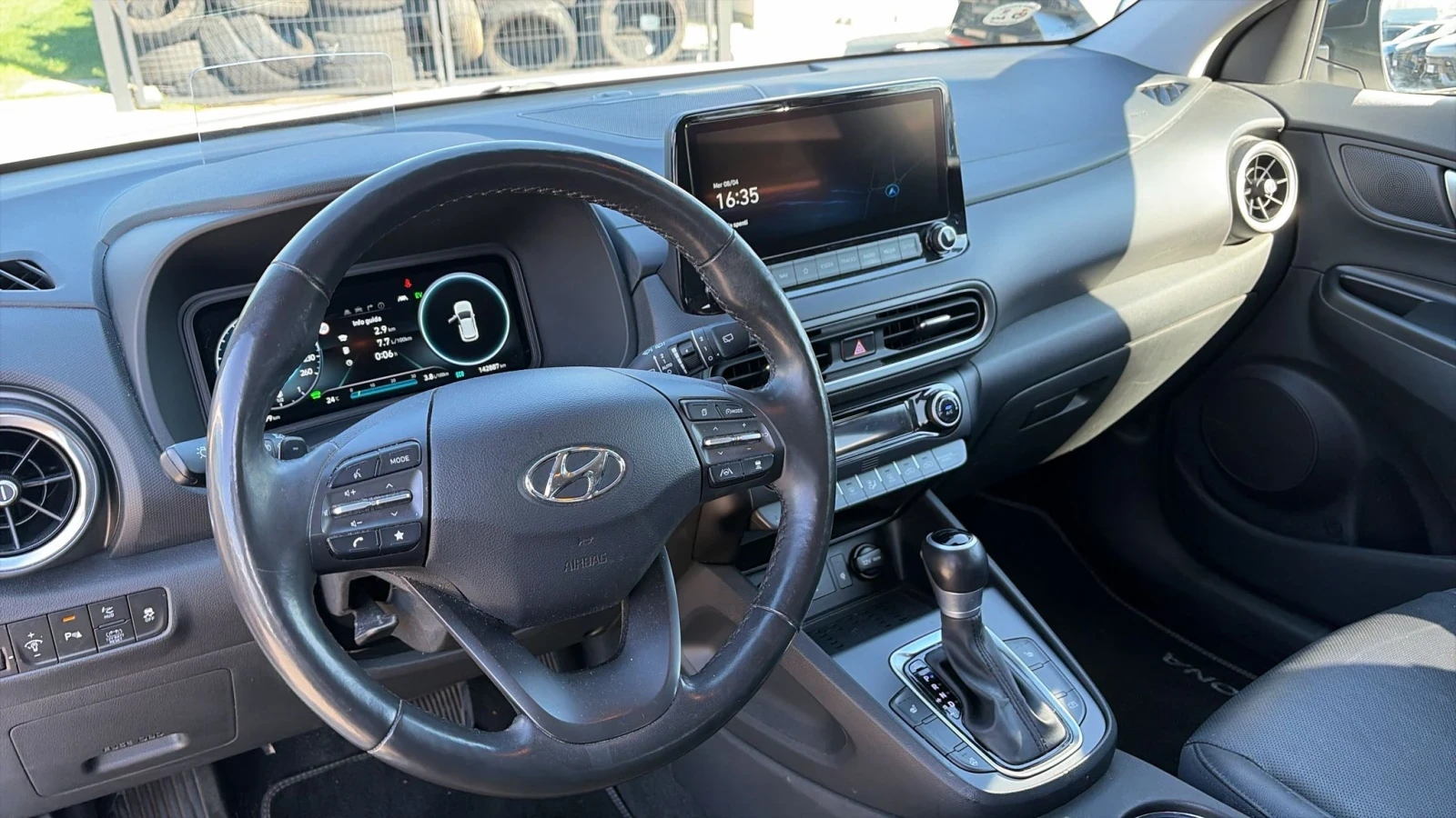 Hyundai Kona HEV 1.6 DCT XClass, снимка 10 - Автомобили и джипове - 54142788