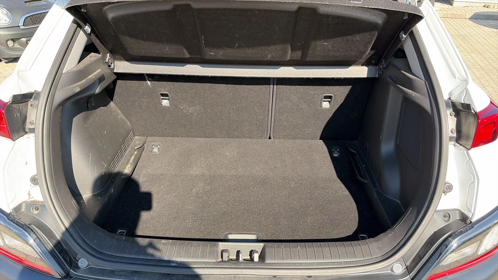 Hyundai Kona HEV 1.6 DCT XClass, снимка 9 - Автомобили и джипове - 54142788