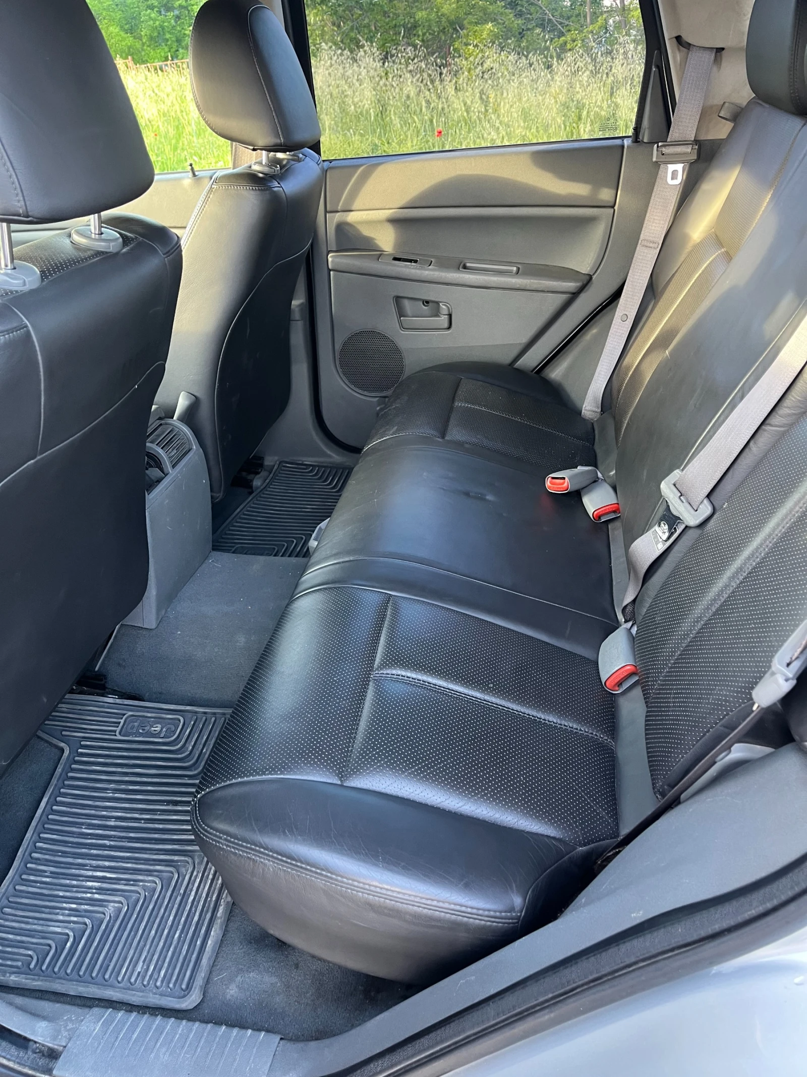Jeep Grand cherokee 3.0 CRD, снимка 8 - Автомобили и джипове - 54511834