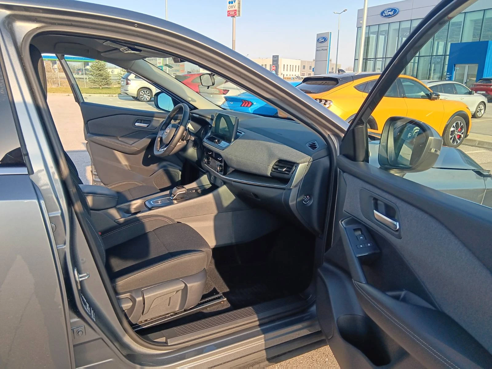 Nissan Qashqai 1.3, снимка 9 - Автомобили и джипове - 54537705