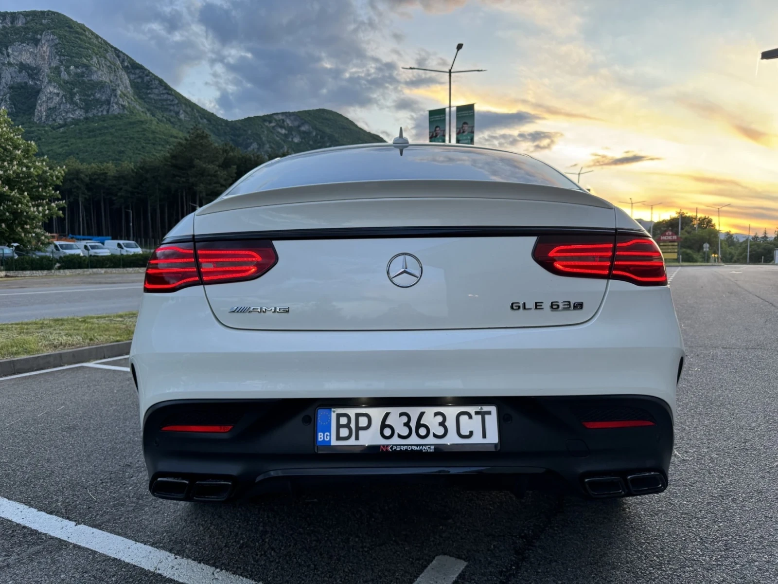 Mercedes-Benz GLE 63 S AMG, снимка 5 - Автомобили и джипове - 54829385