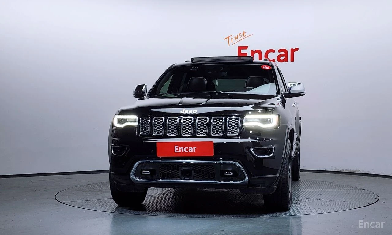Jeep Grand cherokee 3.6* V6* 8ZF* OVERLAND* ДИСТРОНИК* ОБДУХВАНЕ* КАМЕ, снимка 3 - Автомобили и джипове - 55390534