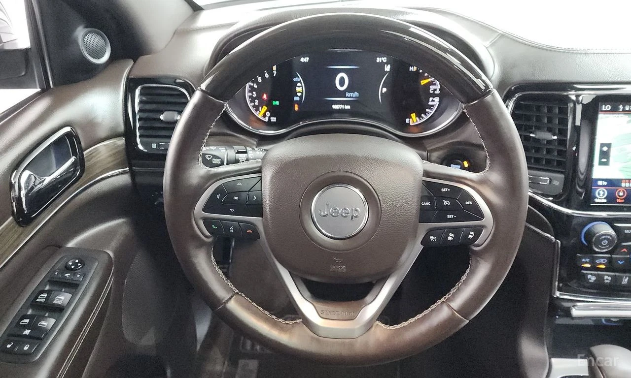 Jeep Grand cherokee 3.6* V6* 8ZF* OVERLAND* ДИСТРОНИК* ОБДУХВАНЕ* КАМЕ, снимка 7 - Автомобили и джипове - 55390534