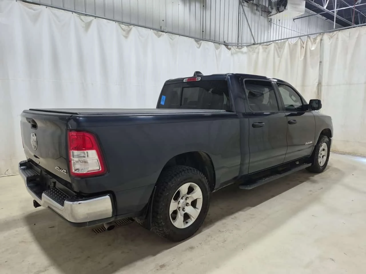 Dodge RAM 1500 * Tradesman* CARFAX * АВТОКРЕДИТ БЕЗ ПЪРВОНАЧАЛНА, снимка 4 - Автомобили и джипове - 55414367
