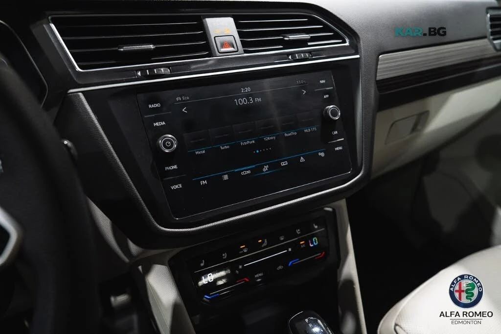 VW Tiguan Highline* R-Line* 4Motion* ПОДГР* ОБДУХ* ПАНО* КАМ, снимка 12 - Автомобили и джипове - 55900992