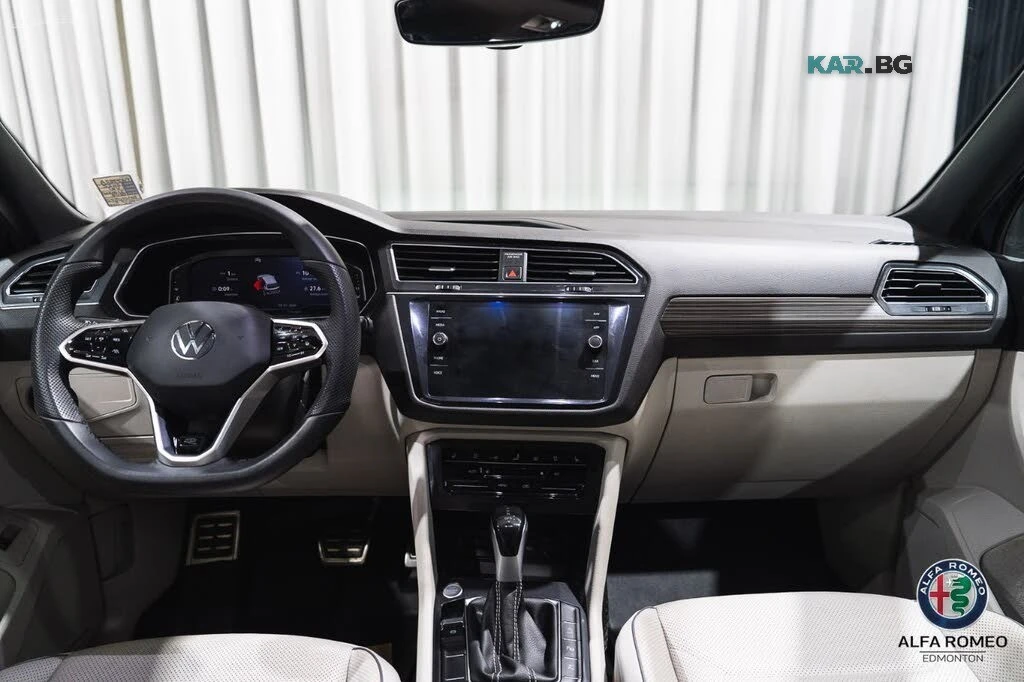 VW Tiguan Highline* R-Line* 4Motion* ПОДГР* ОБДУХ* ПАНО* КАМ, снимка 16 - Автомобили и джипове - 55900992
