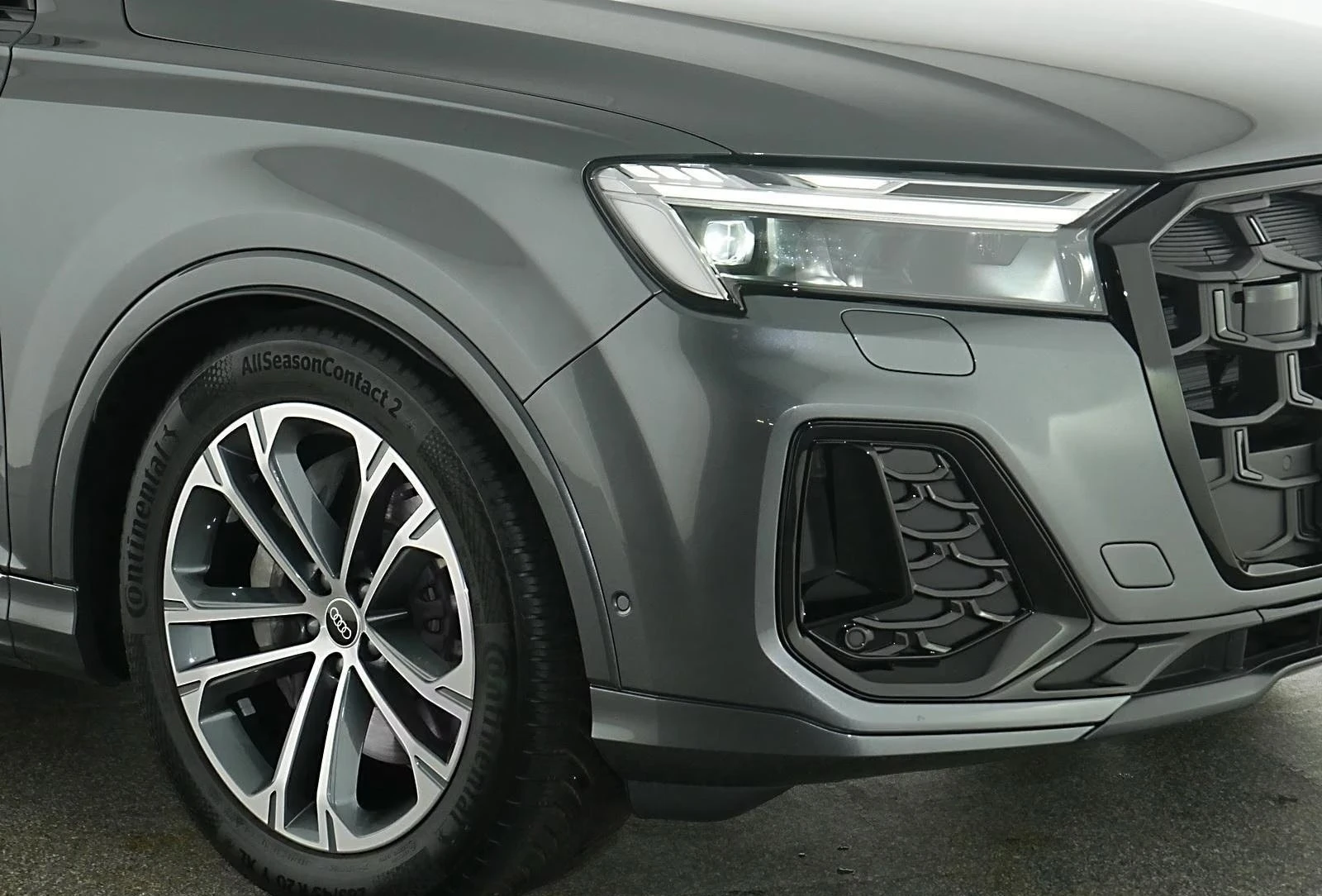 Audi Q7 50 TDI / S-LINE / BLACK OPTIC / MATRIX/ HUD/ PANO, снимка 6 - Автомобили и джипове - 56128711