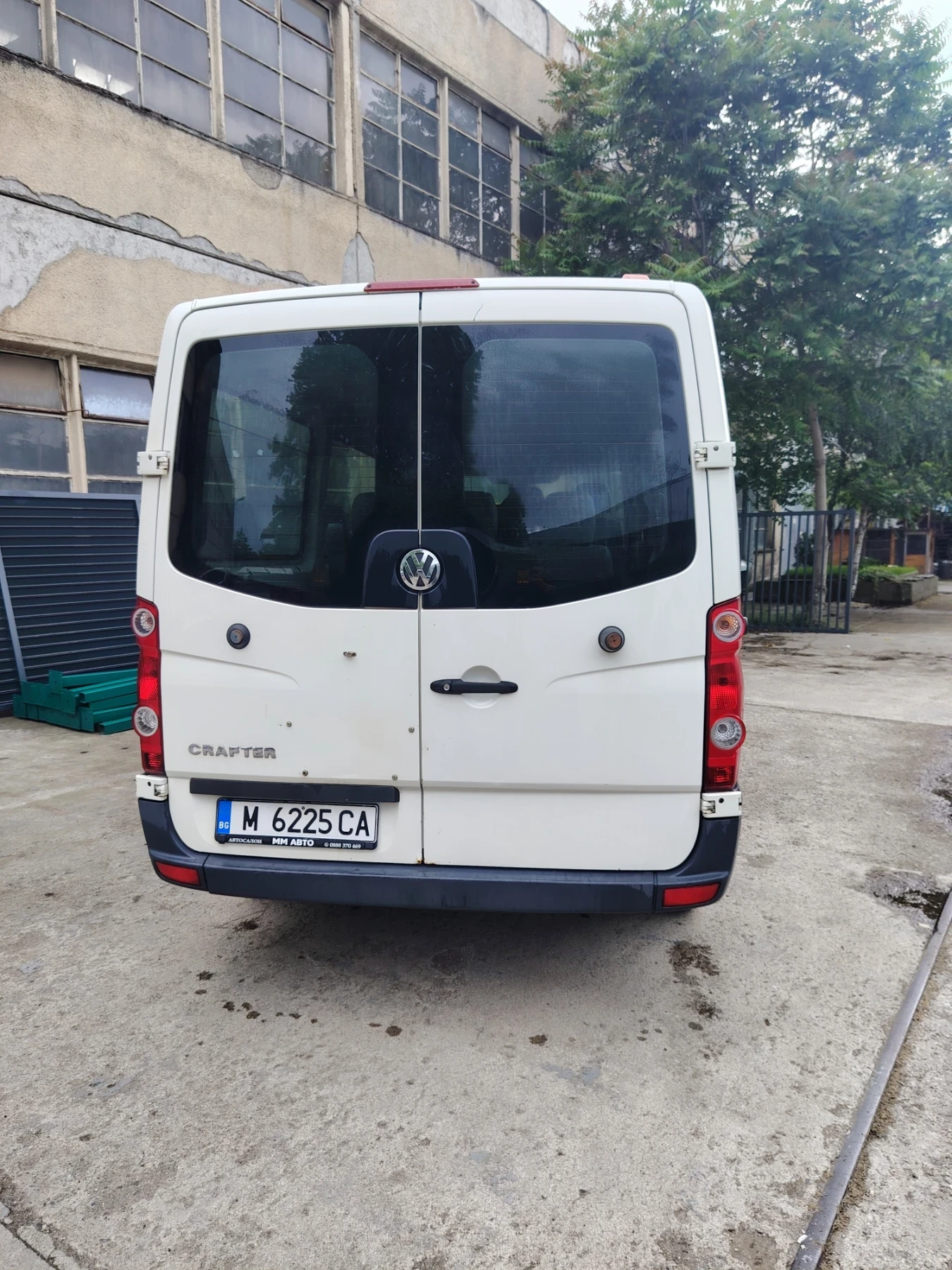 VW Crafter 2.5 пътнически, снимка 3 - Бусове и автобуси - 54654344