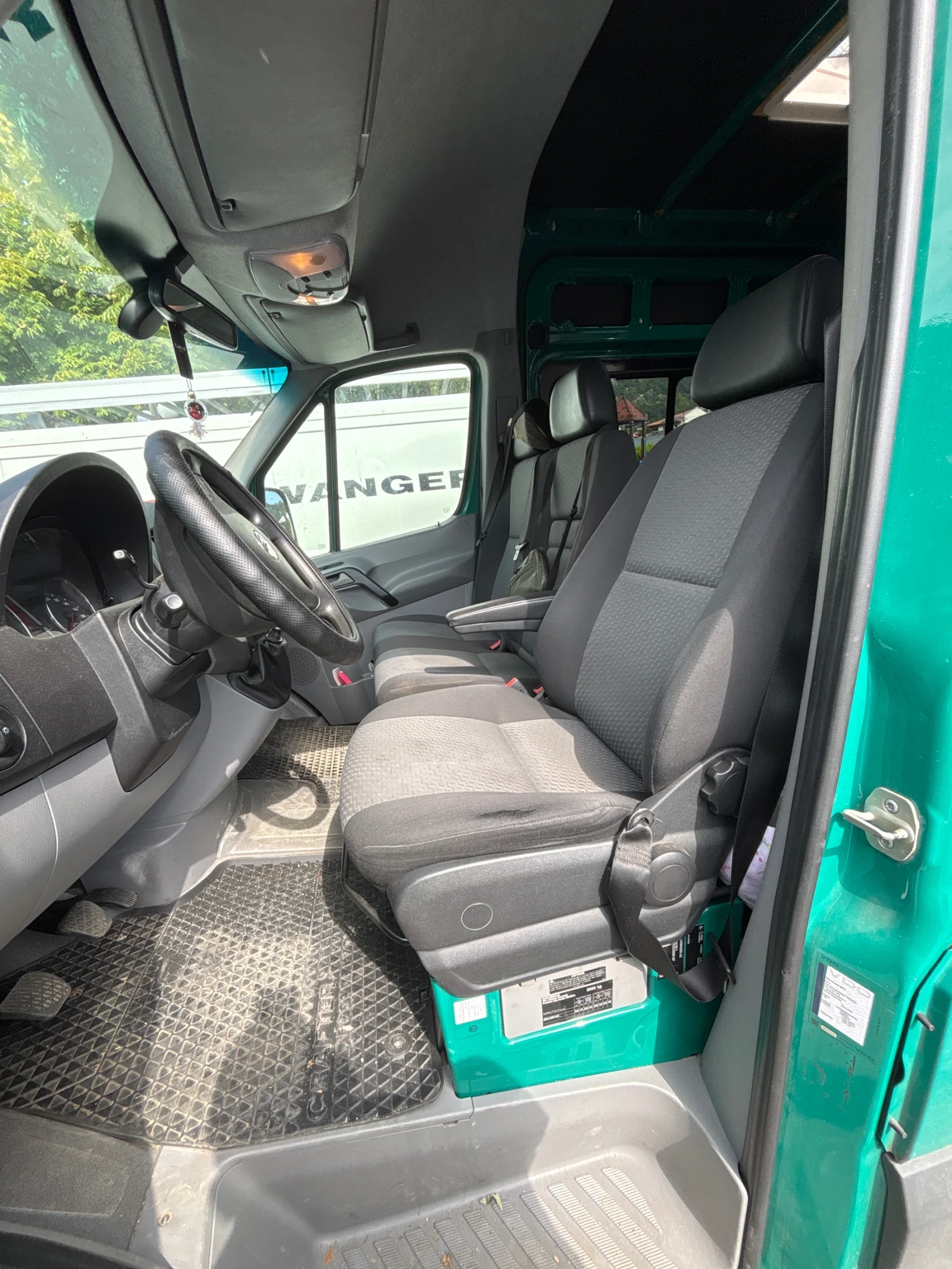 VW Crafter, снимка 5 - Бусове и автобуси - 55650789