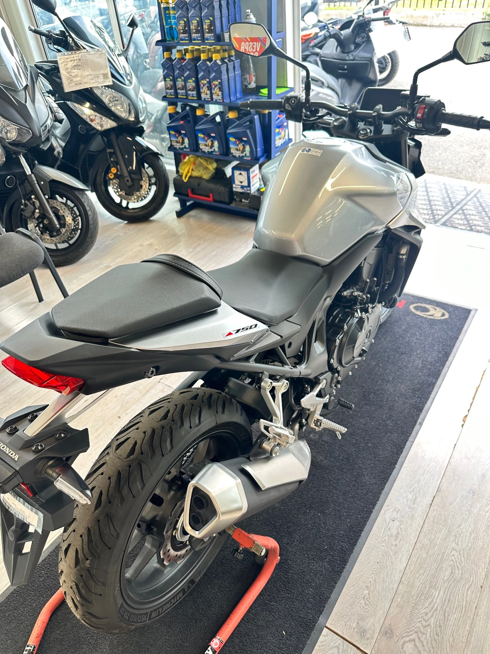 Honda Hornet 750 НОВ!!! 0км., снимка 7 - Мотоциклети и мототехника - 54567012