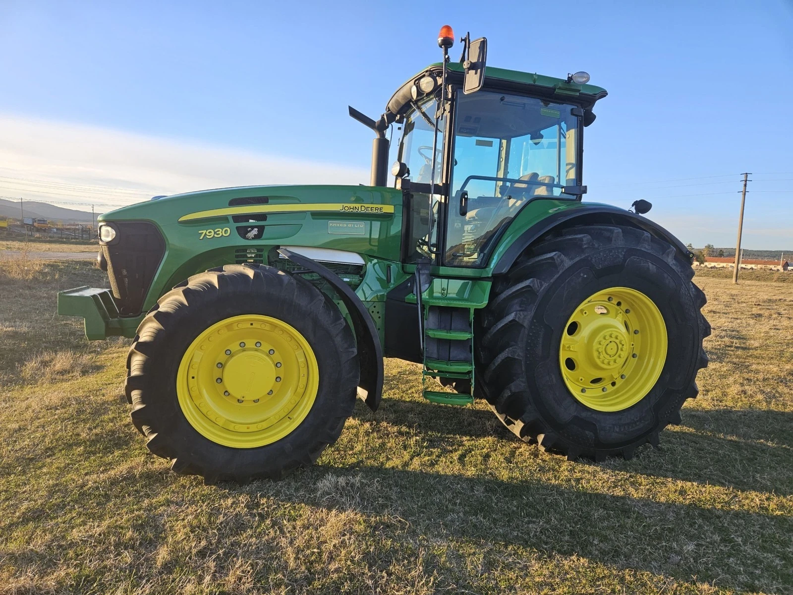 Трактор John Deere 7930 - изображение 4