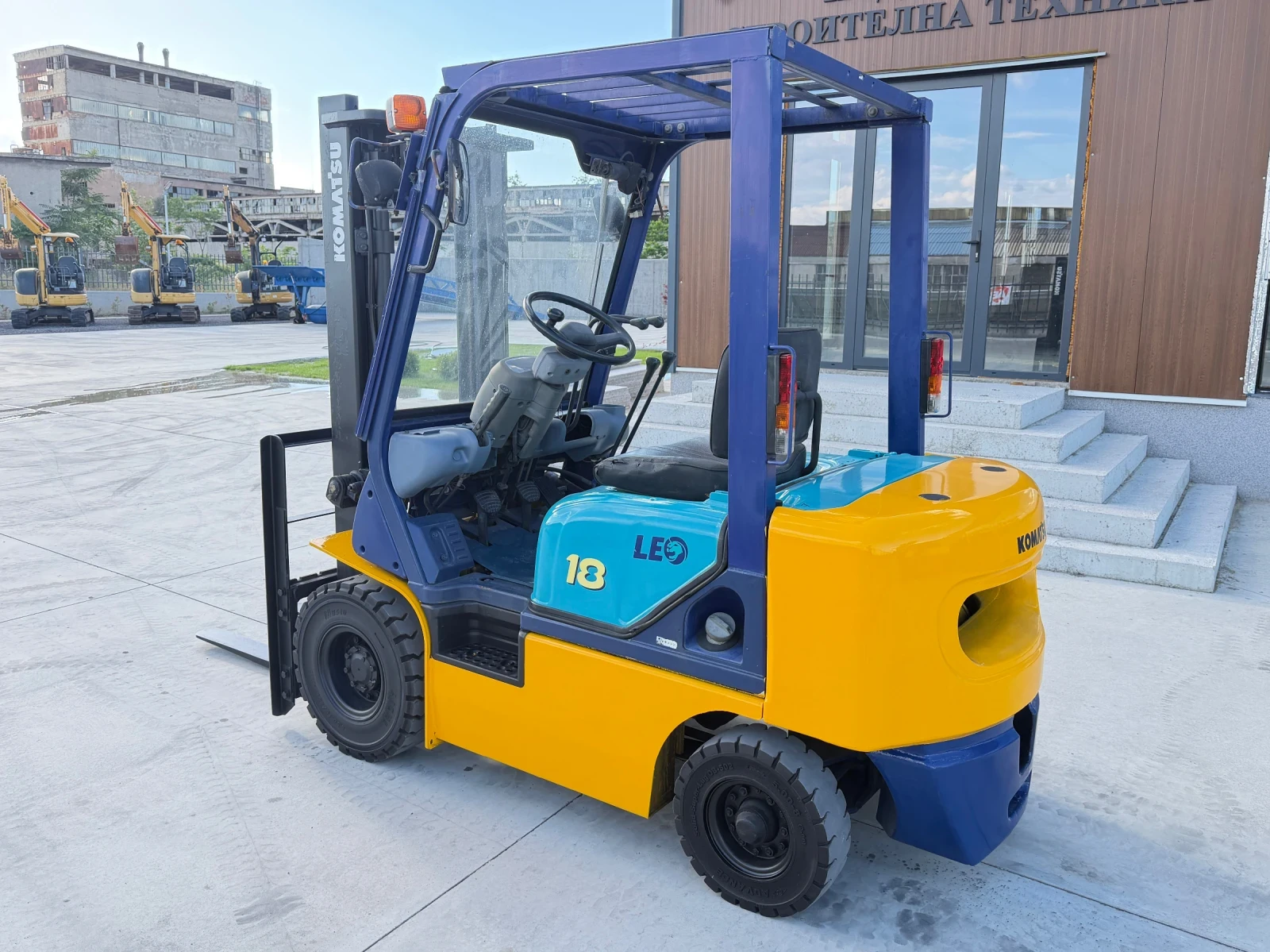 ������� Komatsu  1.8 ���� / ��� ����������� / ����� ������ | Mobile.bg � ����������� 3